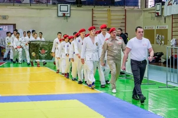 Армейский рукопашный бой красноярск. Армейский рукопашный бой. Рукопашный бой Красноярск. АРБ Зеленогорск Красноярский край. Борьба рукопашный бой.