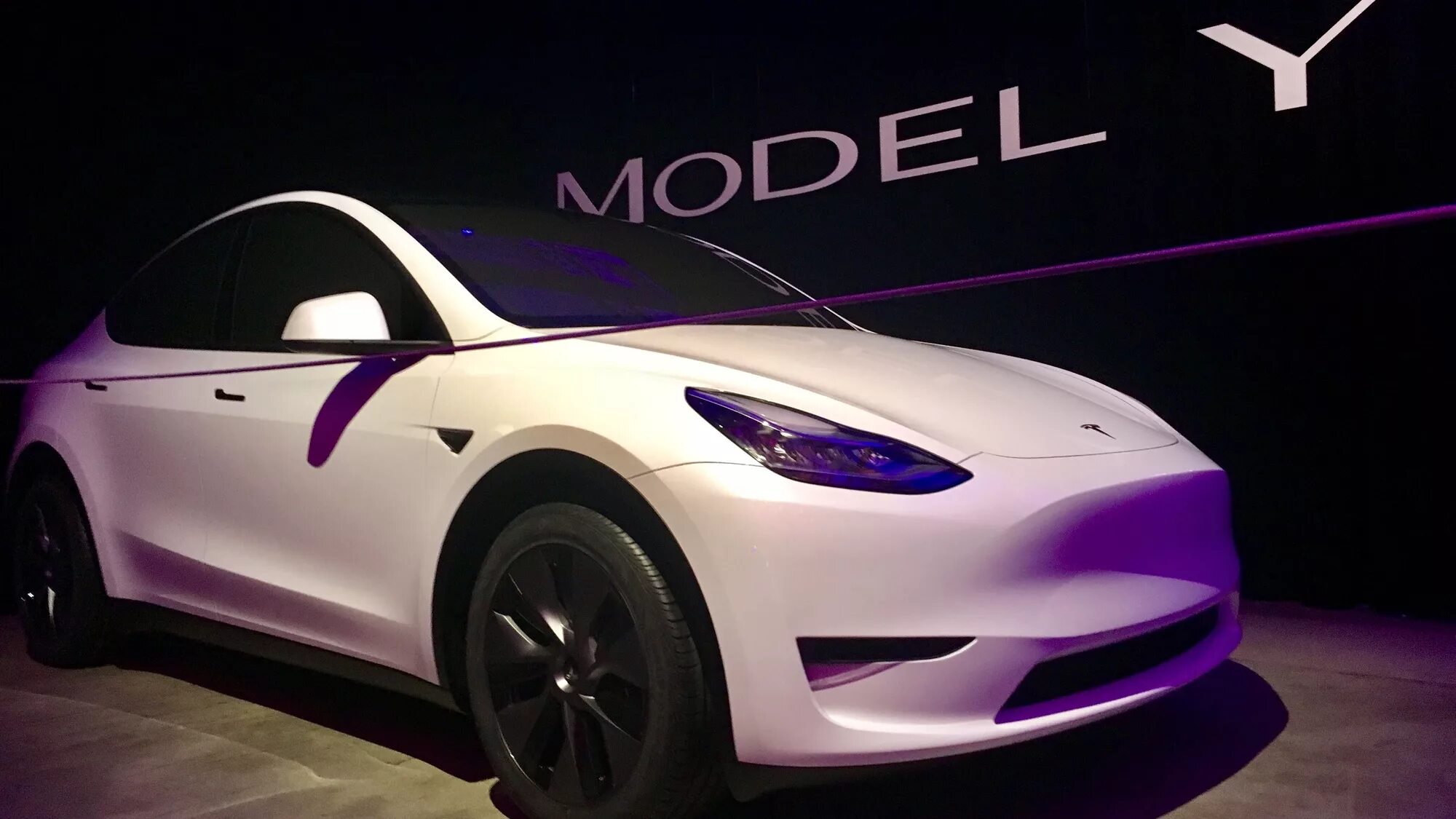 Model way. Автомобиль tesla model y. тесла модуль y. тесла модель игрек. тесла модель y кроссовер.