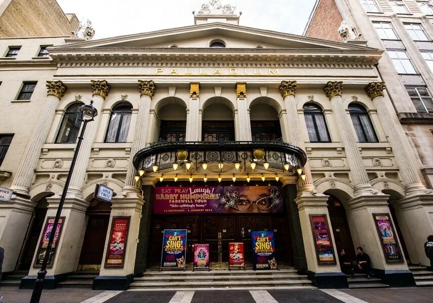 Королевский оперный театр convent garden. London theaters. Театр лицеум 19 век. Театр «lyceum». Палладиум лондон.