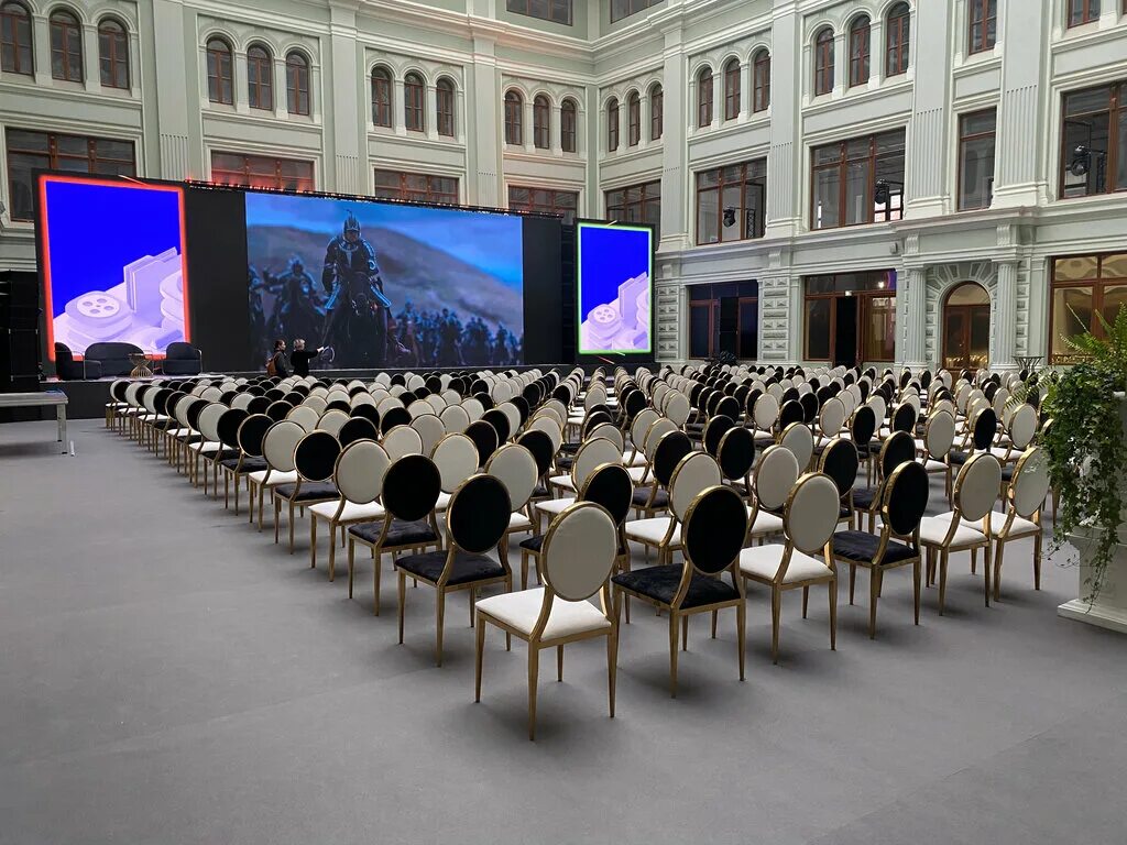 зал ветошный. арбат холл банкет. вайт холл на ферганской. холл гостиницы в современном стиле. концертный банкетный зал arti hall.