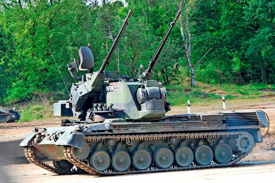 Танк гепард. ЗСУ Gepard 1a2. ЗСУ гепард 1а2. ЗСУ гепард Германия. Немецкая ЗСУ гепард.