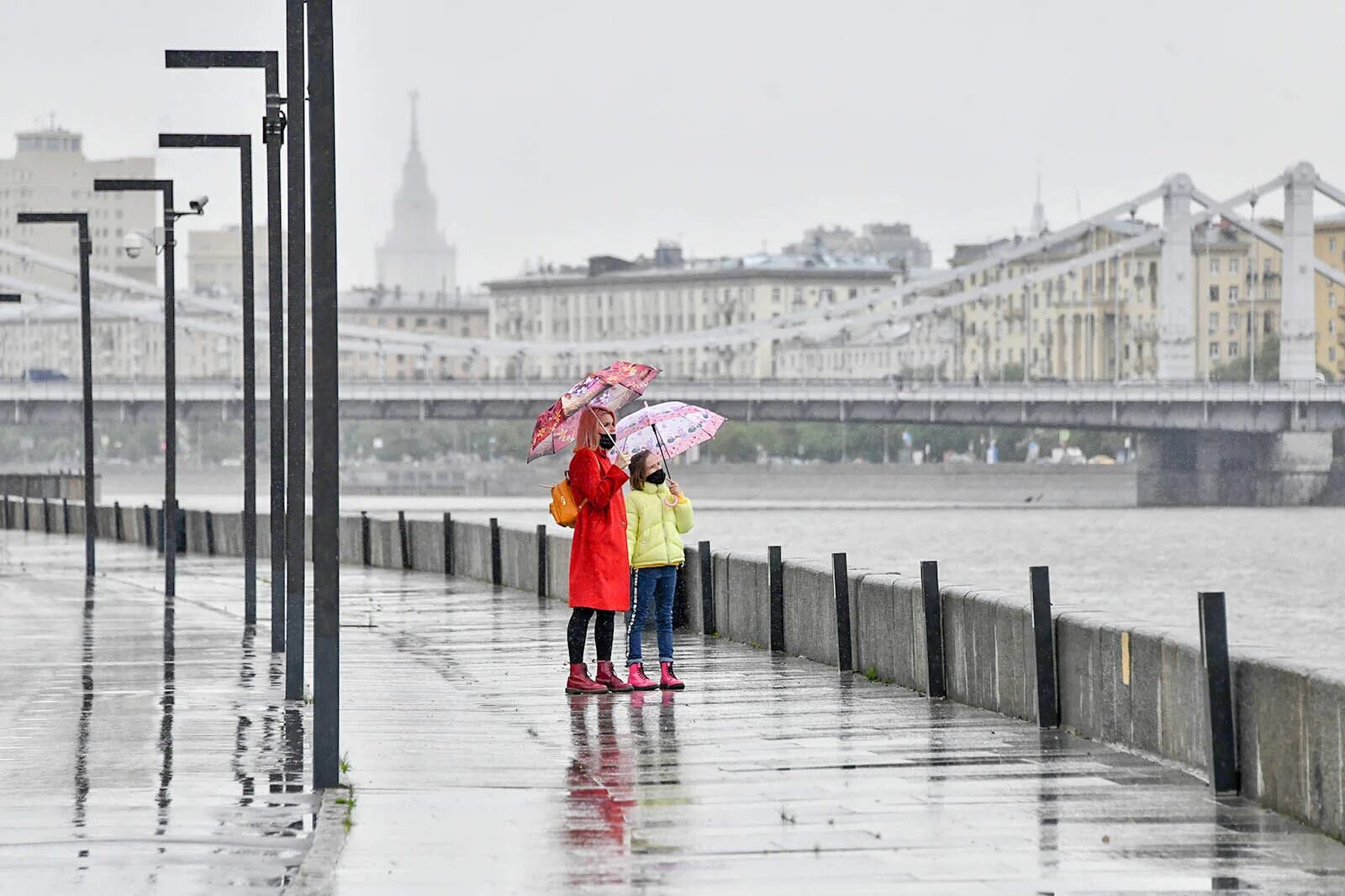 Rain 13. Дождь в Москве. Дождик в Москве. Летний дождь в Москве. Дождливый день в Москве.