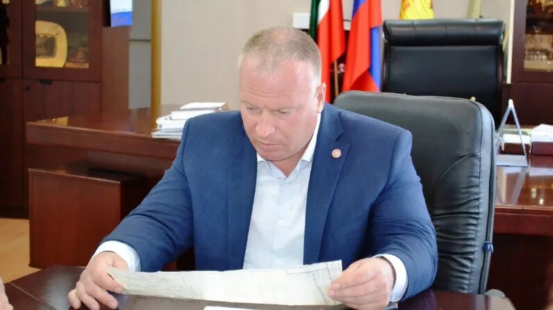 Глава чистопольского района рт. Глава чистополя. Дмитрий иванов глава чистополя. Глава чистополя. Глава города чистополь.