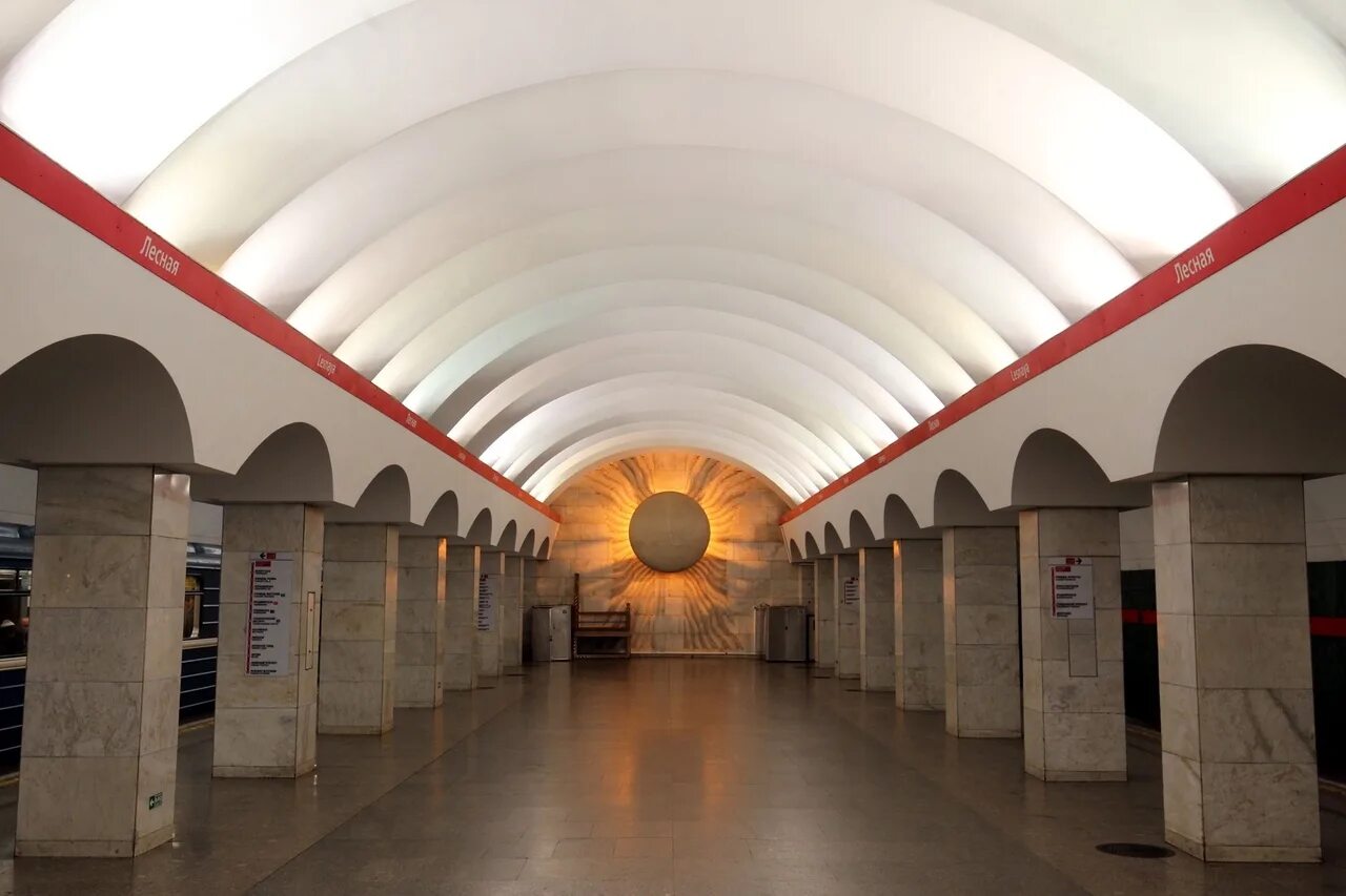 Ст лесная спб. Ст лесная спб. Станция метро лесная. Питерское метро станция лесная. Ст м лесная санкт петербург.