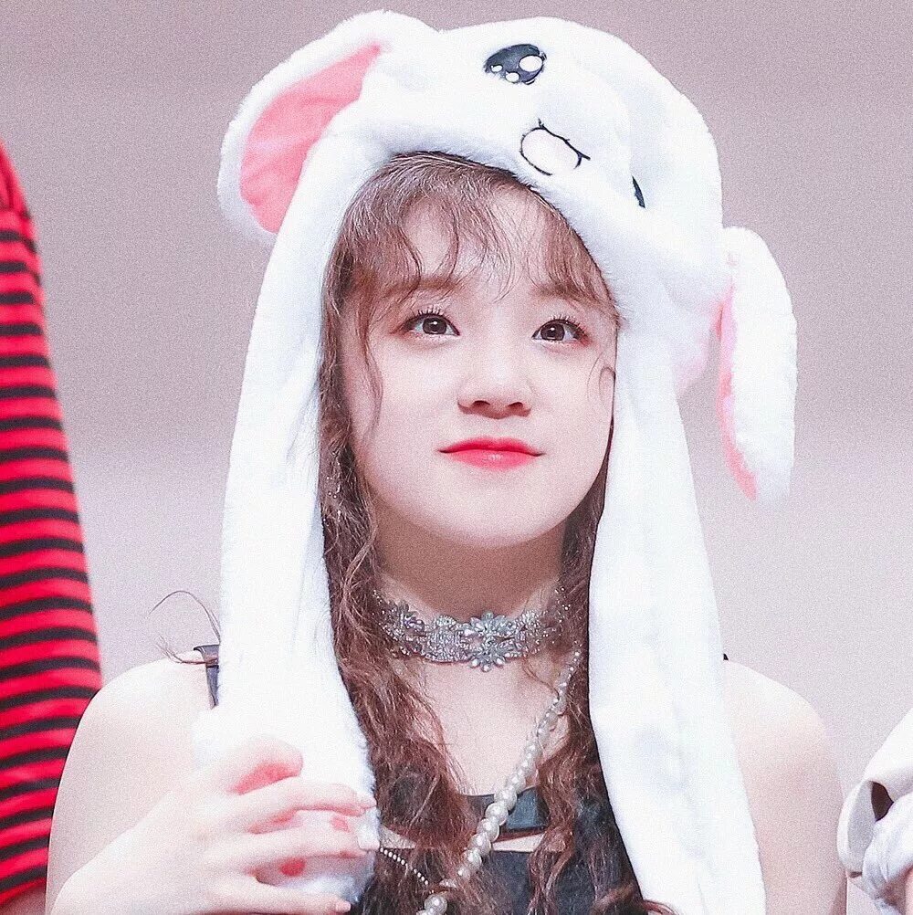 Аватарки с юци. G idle юйци. Аватарки с юци. Yuqi jiwoo. G idle юйци.