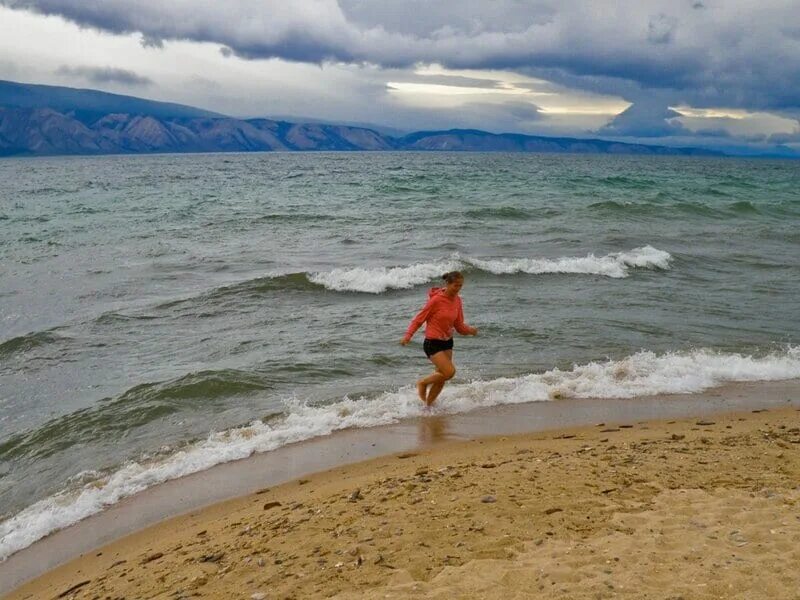 Теплое ли море в мае. Мает море. Море в турции реальное фото. Море в мае. Майское море фото.