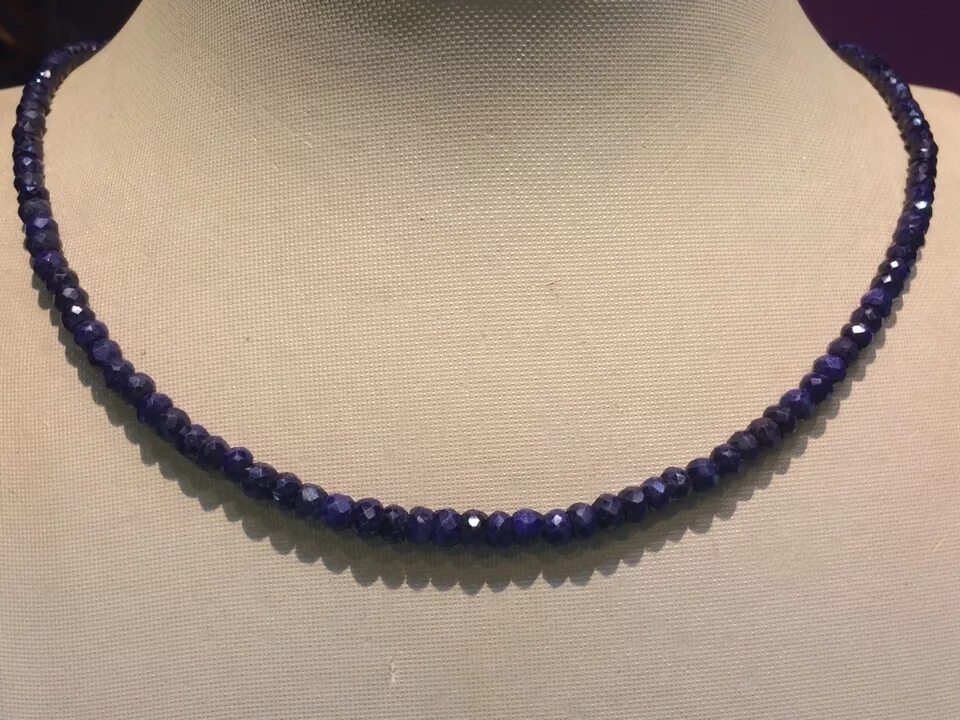 Бусы из сапфира 1050-eo. Бусы из сапфира. Бусы из мелкого сапфира. Ювелирочка бусы сапфиром. Сапфировые бусы индия.