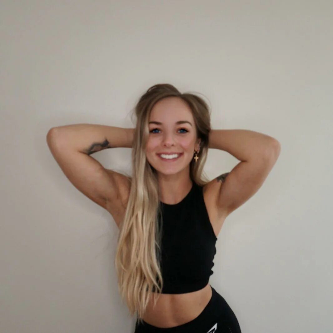 Kelsey try on