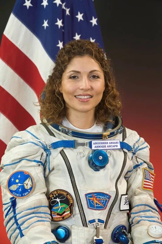 Первая женщина в космосе россия. Ануше Ансари. Ануше Ансари астронавт НАСА. Ануше Ансари фото. Женщина космонавт.