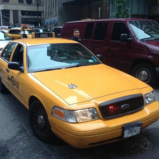 Undercover police. Undercover police car taxi. undercover police car. undercover vehicles police. taxi nypd.