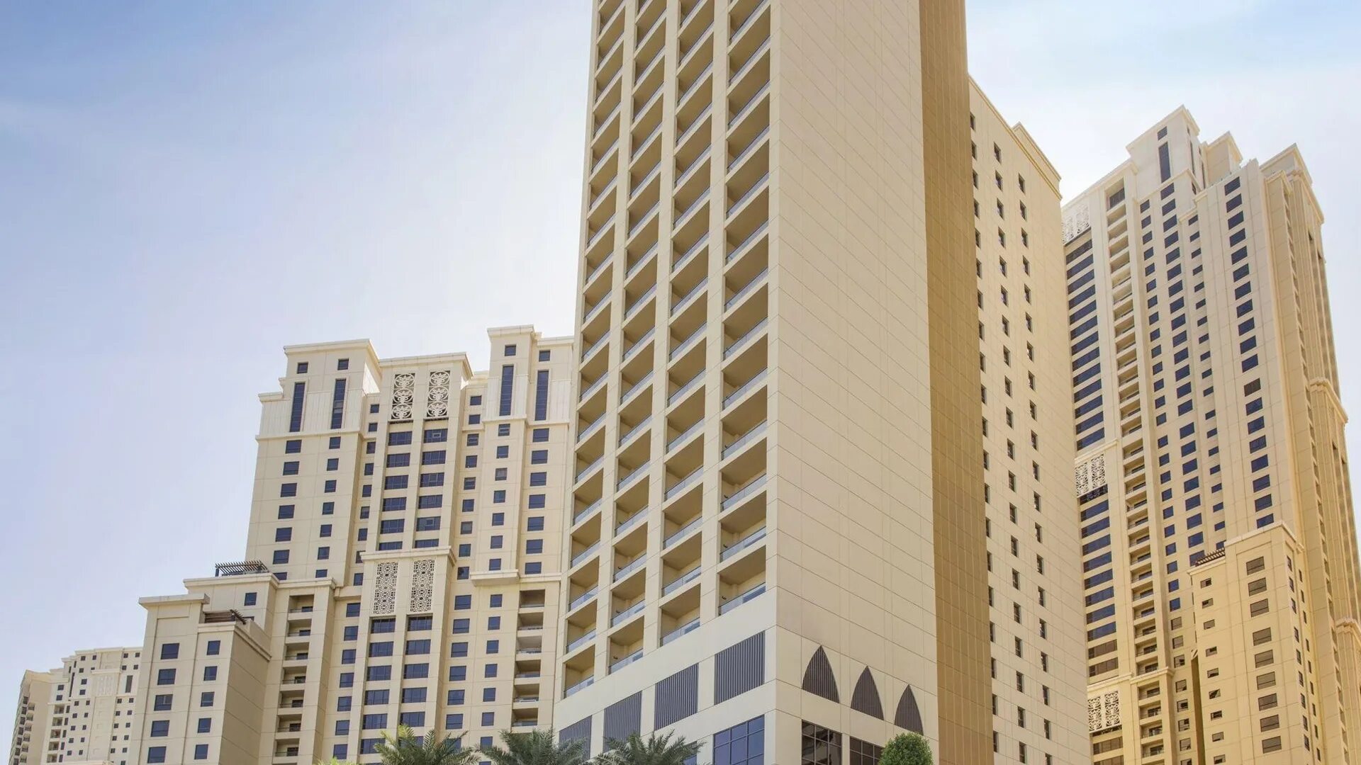 Jumeirah rotana hotel 4*. Amwaj rotana дубай. Джумейра ротана дубай. Amwaj rotana jumeirah beach dubai 5 оаэ. Дубай rotana amwaj jumeirah beach.