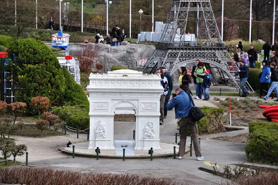 Mini eu. Брюссель парк миниатюр. Парк мини-Европа в Брюсселе. Парк миниатюр мини Европа в Брюсселе. Бельгия Брюссель парк мини Европа.