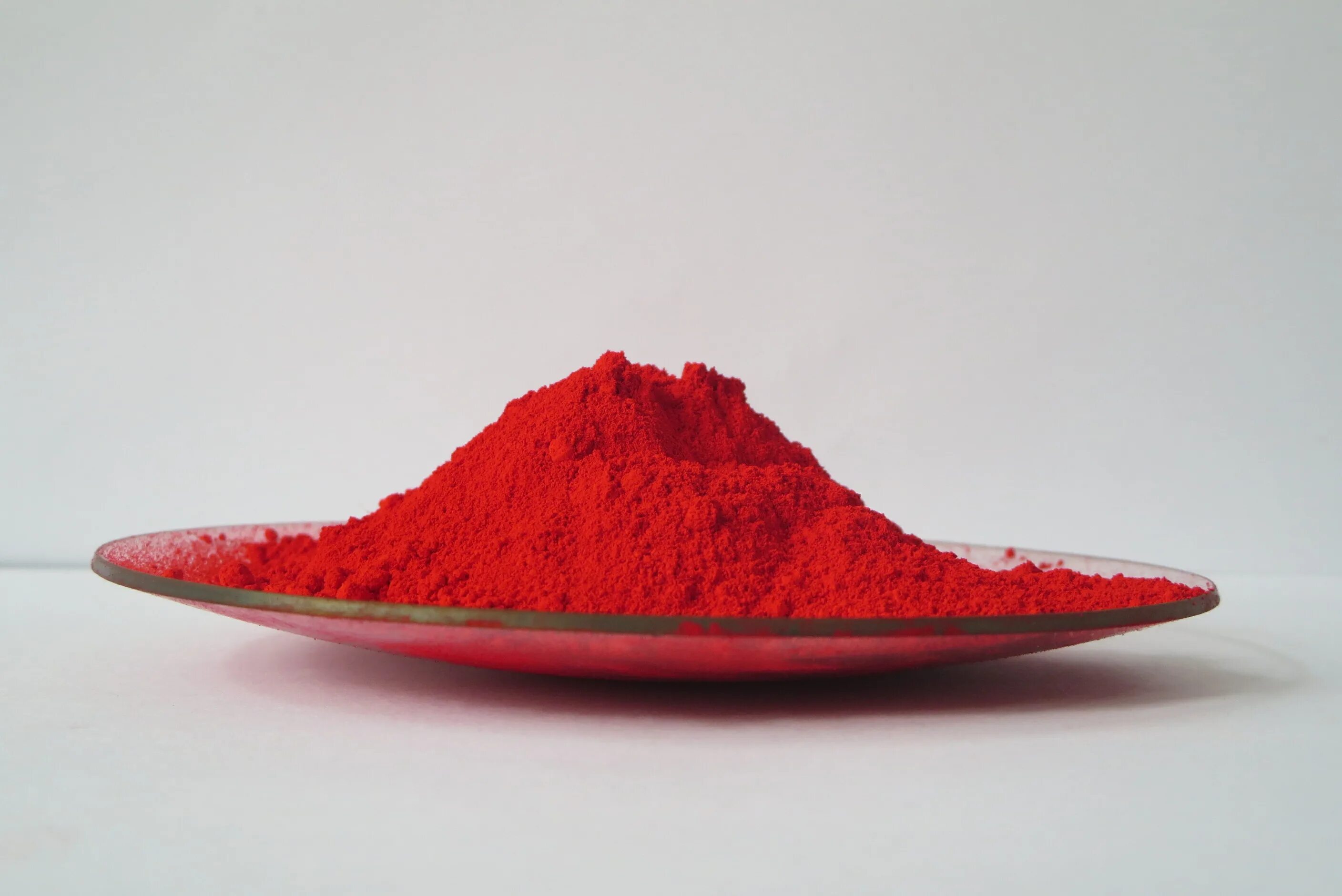 Красная краска сканворд 6. Pigment Red 57:1. Красный пигмент 25305 Китай. Пигмент алый. Красный азокраситель.