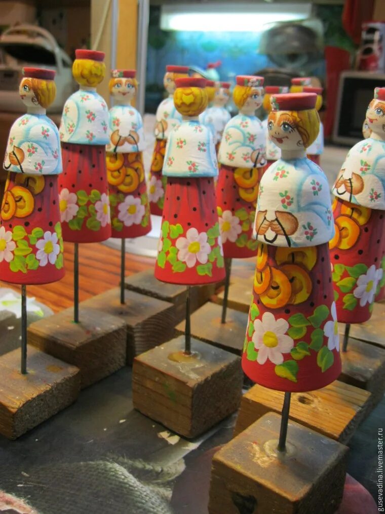 Роспись баранок. Как раскрасить деревянную заготовку. Заготовки для деревянных кукол. Как можно разукрасить деревянную куклу. Заготовок девочки.