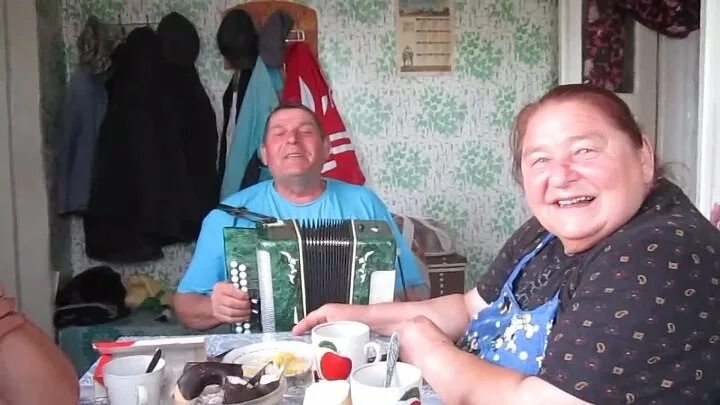 Песни под гармонь зои валеры. Исполнение песен зои и валеры. Песни под гармонь зои валеры. Исполнение песни зоей и валерой видео. Творческий вечер зои и валеры.