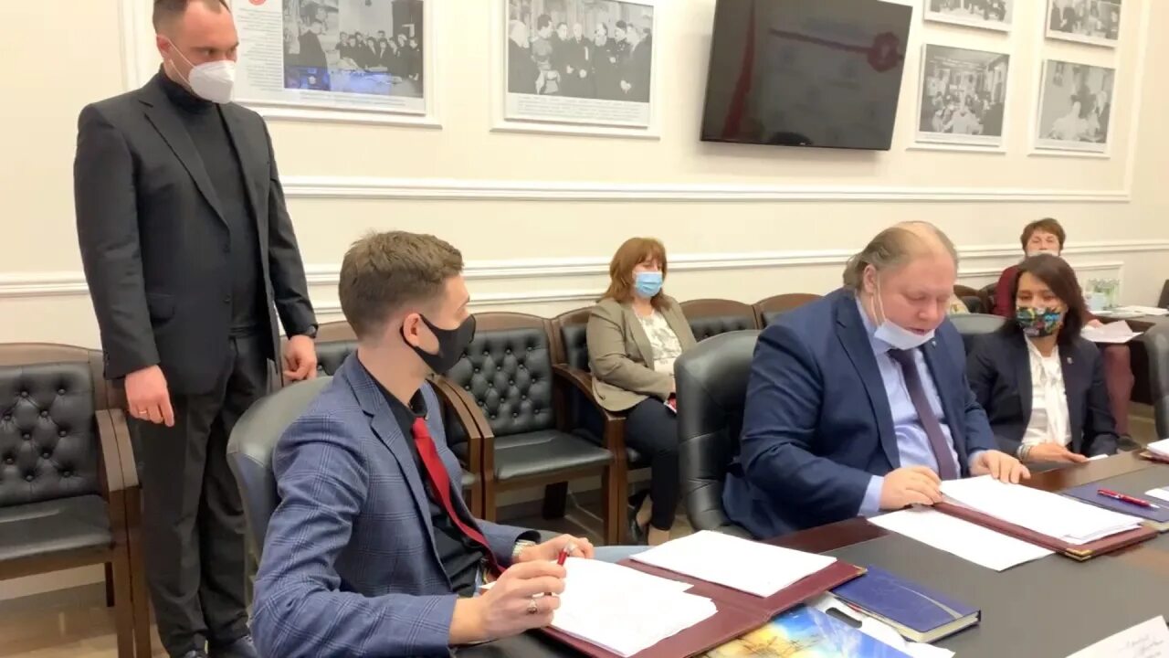 Глава мо лисий нос хмелева. Лисьи глаза. Мо лисий. Мо лисий. Лисий нос карта поселка.