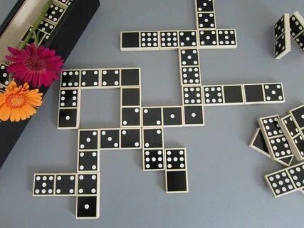 Domino game