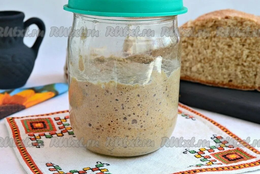 хлебная закваска. дрожжи и закваска. дрожжевая закваска. хлебная закваска. закваска для хлеба без дрожжей вечная.