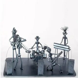 Железные фигурки