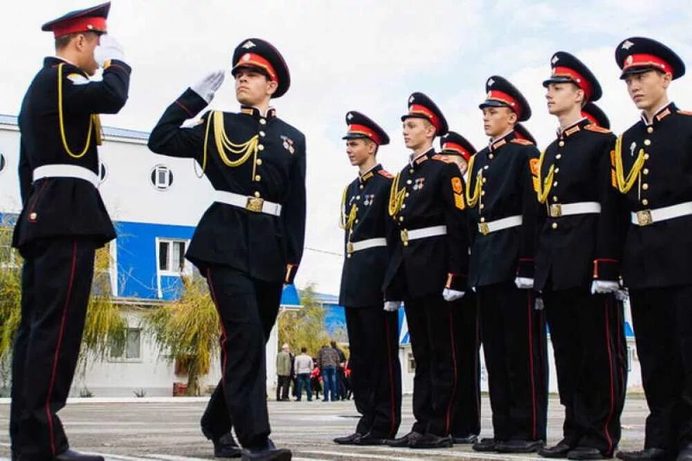 Кадетский корпус красноярск. В красноярском кадетском корпусе. Красноярский кадетский корпус имени лебедя. Российские кадеты. Красноярский кадетский корпус им.
