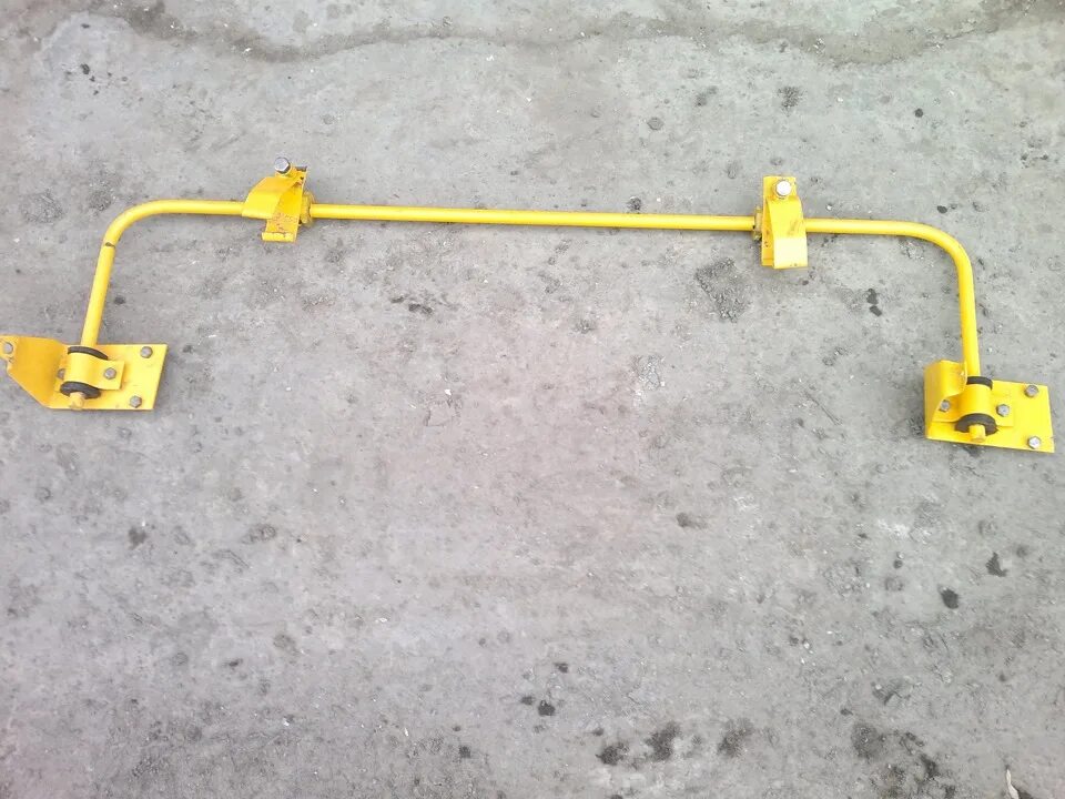 Стабилизатор поперечной устойчивости ваз 2107. Урал 4320 стабилизатор поперечной устойчивости. 4. Задний стабилизатор поперечной. Стабилизатор заднего моста 2107.