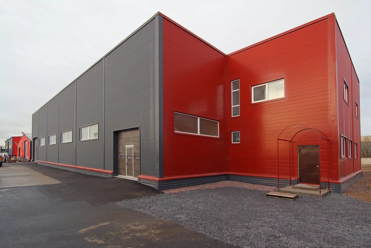 Промышленное здание сендвичные панели. Цех с абк из сэндвич панелей. Промышленное здание панельное сэндвич. Сэндвич здания. Промышленное здание сендвичные панели.