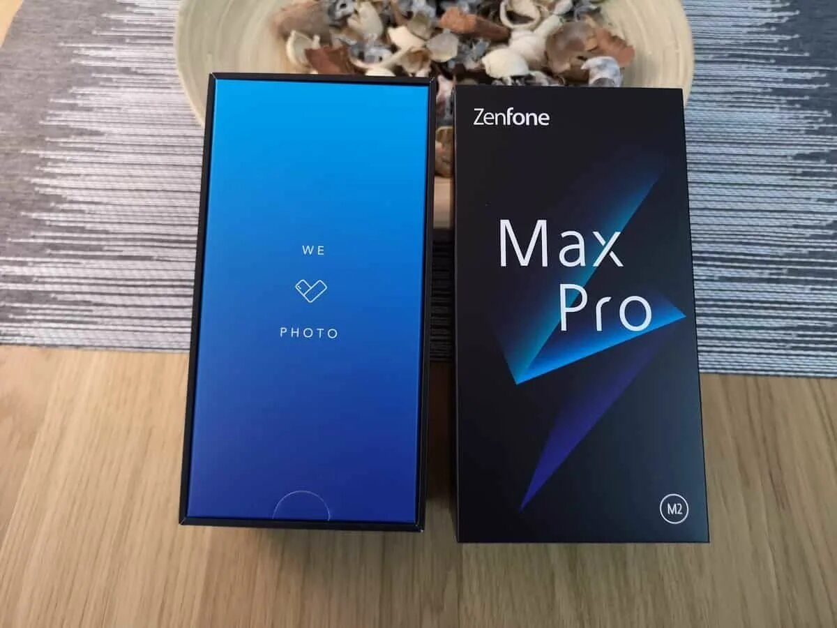 Телефон андроид про макс. ASUS Zenfone Max m2. ASUS Max Pro m1. Самсунг зенфон. Zenfone Max Phone Pro.