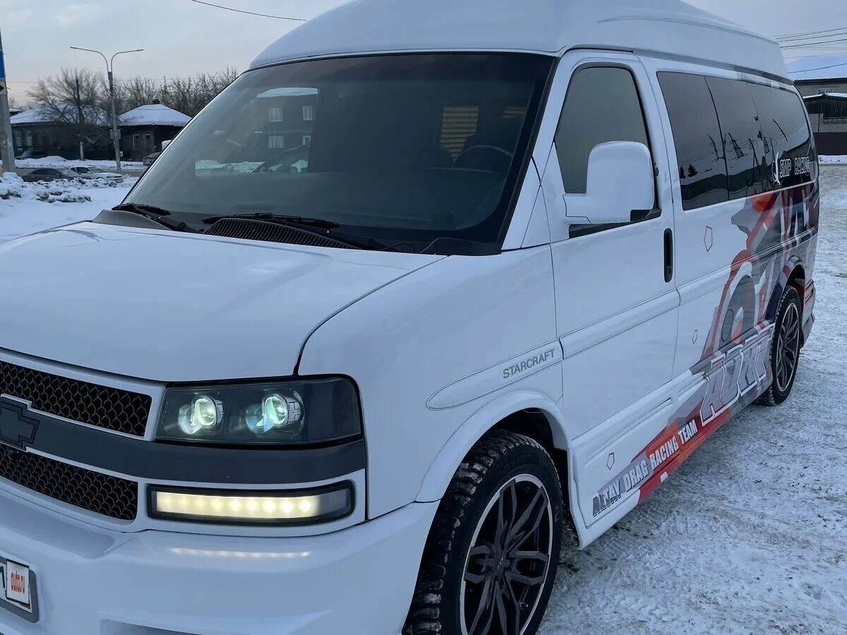 3 at. Chevrolet express 5. Шевроле экспресс черный цвет с красным. Chevrolet express 5. Шевроле минивэн 2.