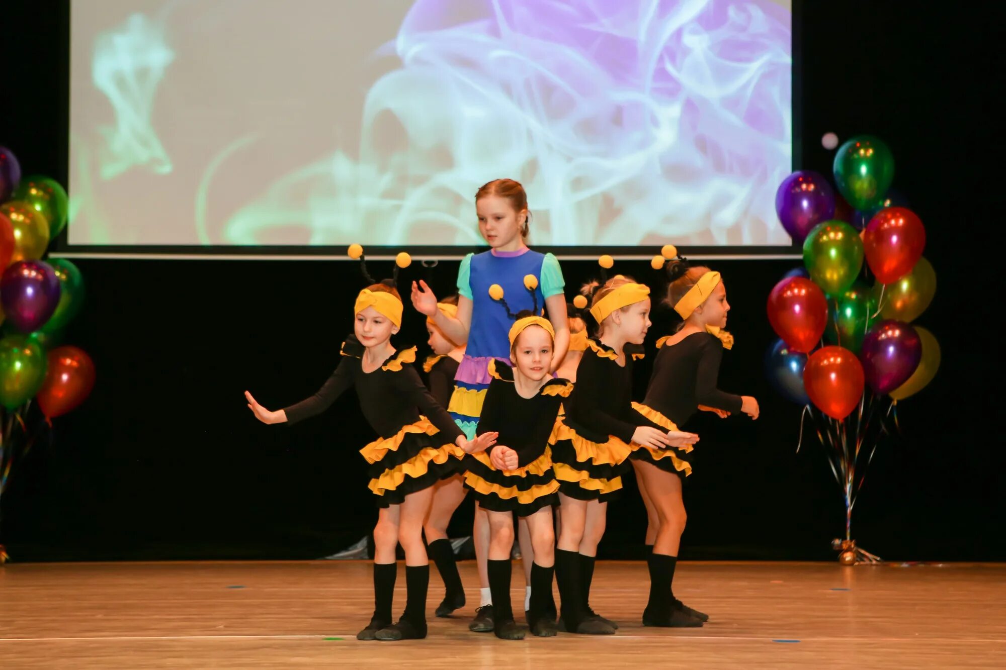 феерия екатеринбург. юлиуса фучика 11 екатеринбург. феерия екатеринбург. феерия екатеринбург. парикмахерская феерия алапаевск.