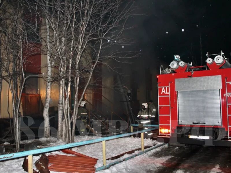 Пожар в нижневартовске. Пожар в радужном хмао. Пожар в радужном сегодня. Пожар в радужном хмао. Заброхи в радужном.