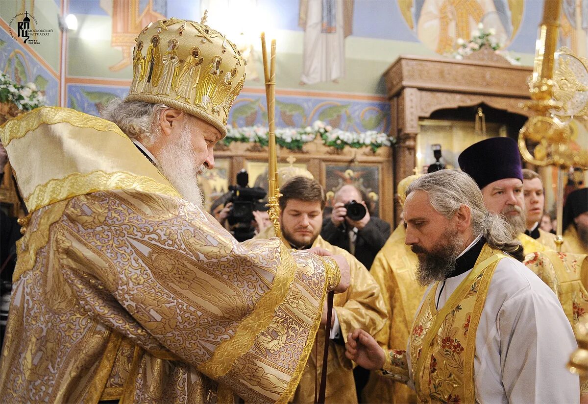 храм живоначальной троицы в старых черёмушках расписание служб. храм троицы в старых черемушках расписание. епископ пантелеимон верейский. храм троицы в старых черемушках расписание. вечерняя служба в храме троицы живоначальной в челябинске.