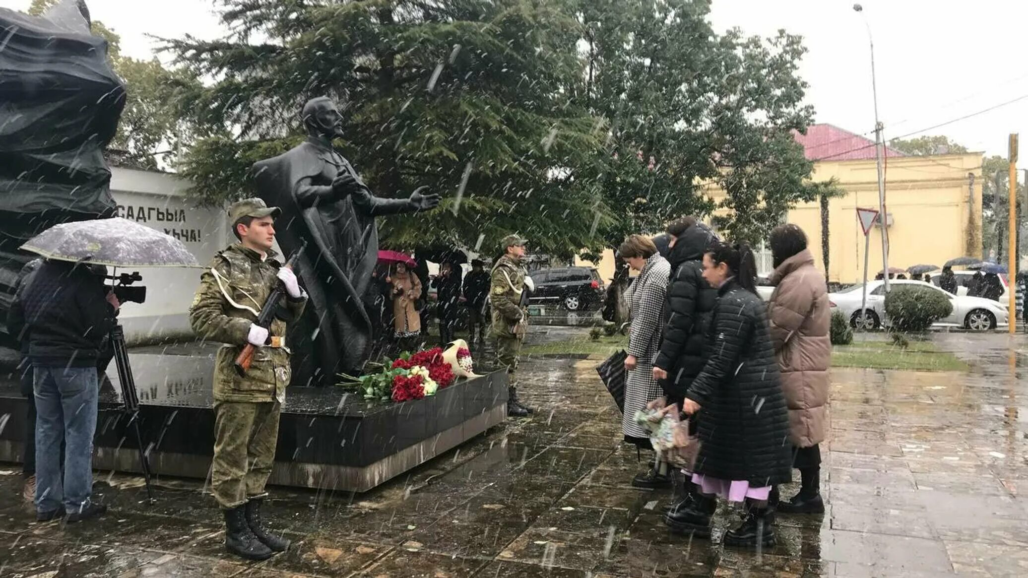 Что происходит абхазии последние новости 2025 сейчас. Памятник в абхазии воинам. день памяти защитников абхазии. мартовское наступление в абхазии.
