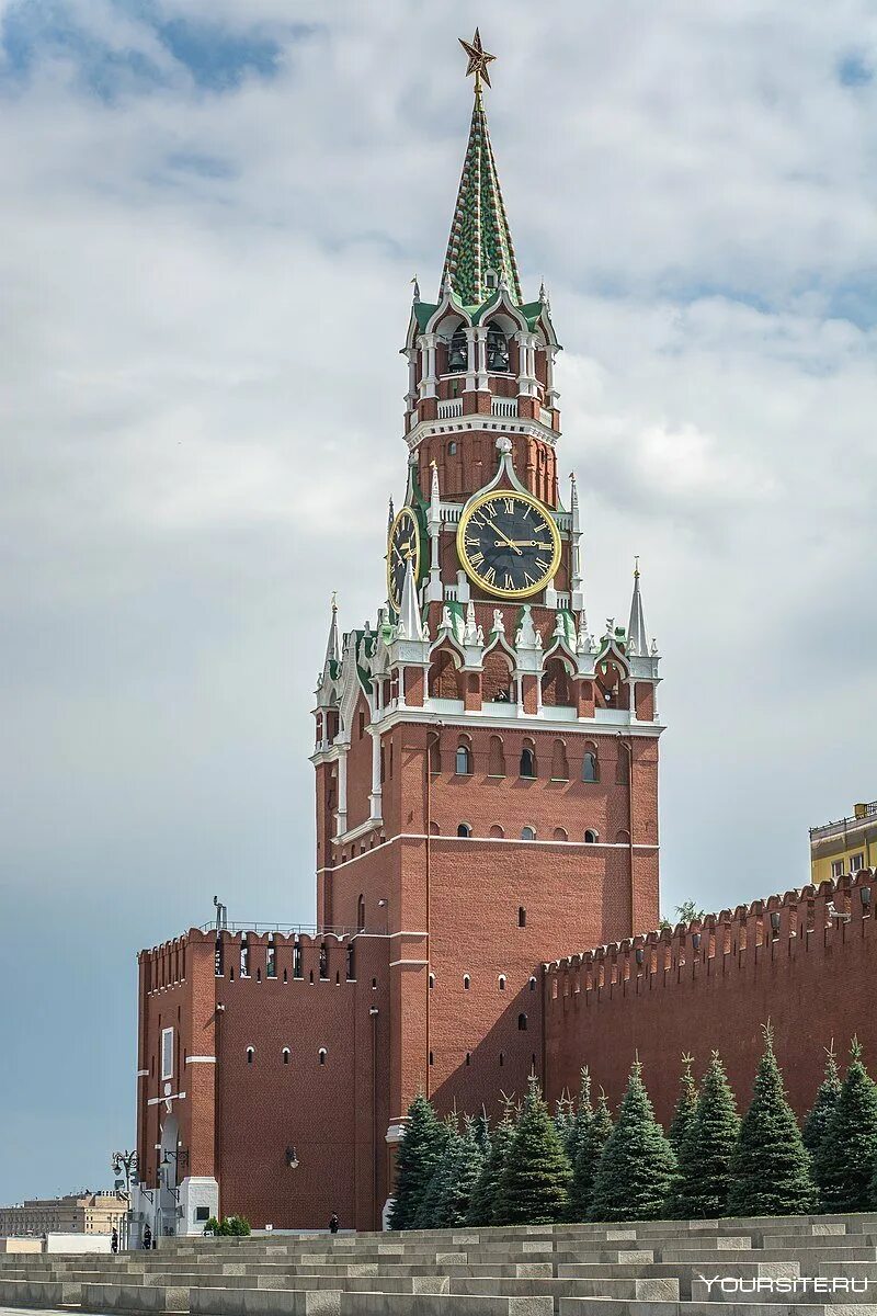 Кому принадлежит спасская башня кремля в москве. Спасская башня Кремля. Кремлевская стена и Спасская башня. Спасская башня башни Московского Кремля. Спасская башня Набатная башня.