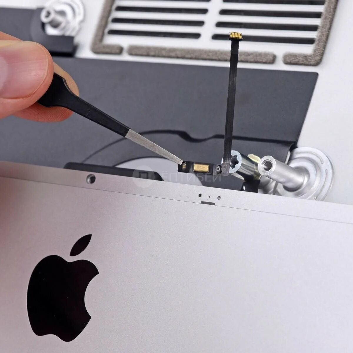 Встроенный микрофон в компьютере. Микрофон на imac 2019. микрофон встроенный в imac 2019. imac 2017 разъемы. микрофон для мак мини.
