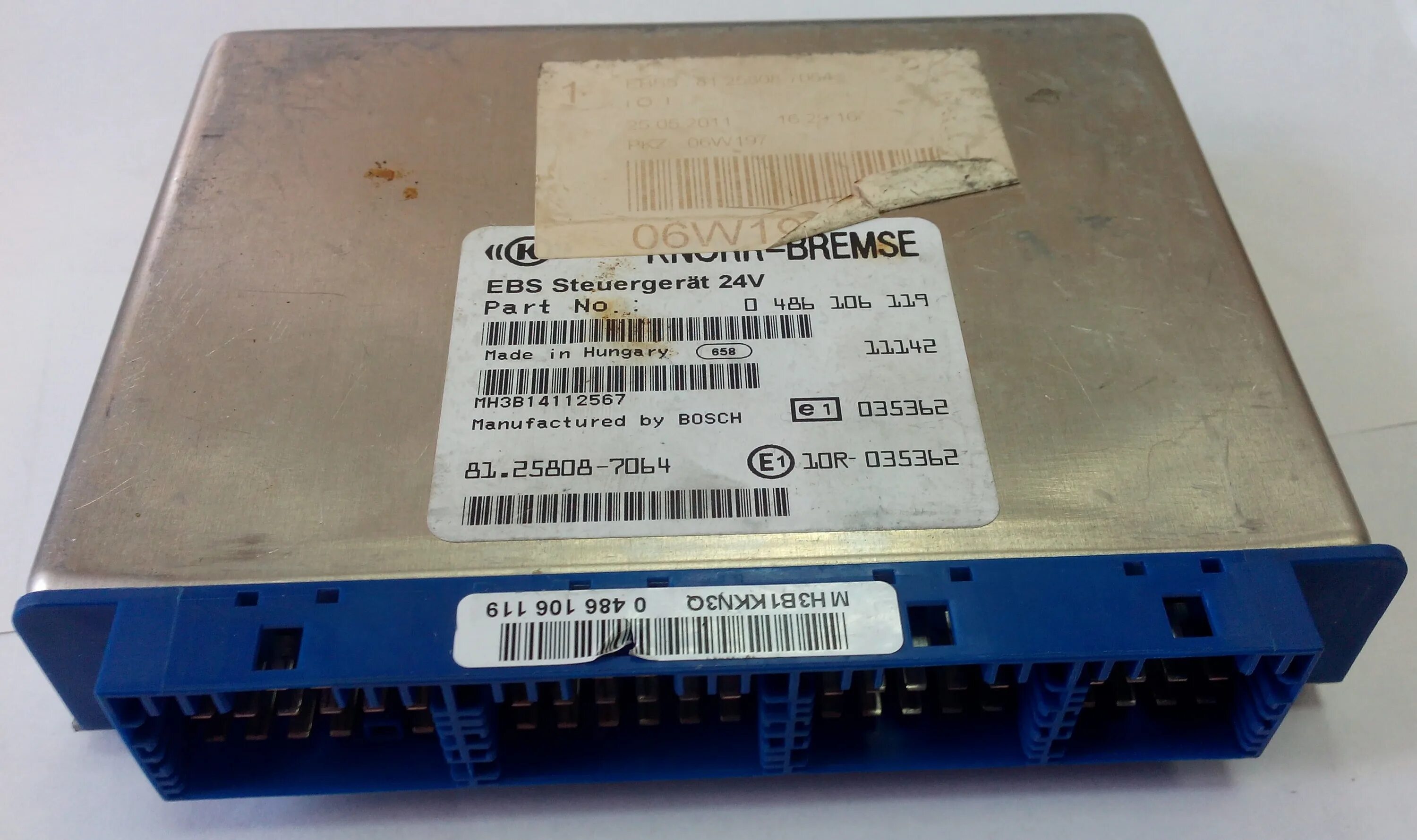 Блок управления двигателя man tgx edc17. Блок двигателя man d0836. 0647-06 блок ffr ?. Ман блок 5. Блок двигатель д 28 ман тга.