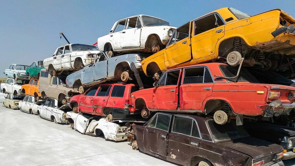 Песня в утиль. Утилизация автомобилей. утилизация старых автомобилей. утиль грузовых автомобилей. утилизационный сбор на легковушку.