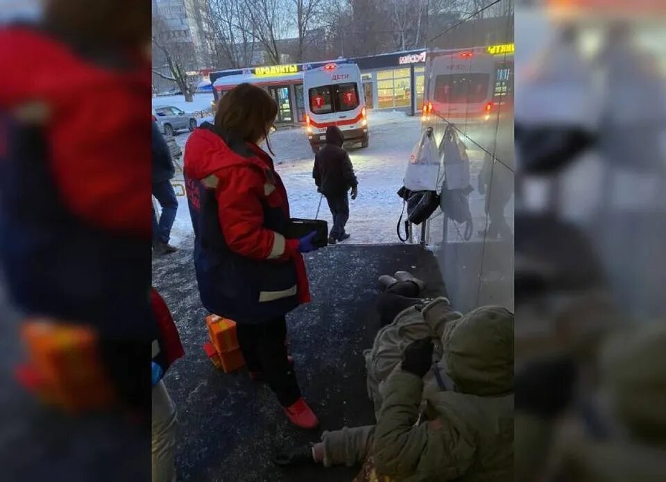 Прохожий спас ребенка