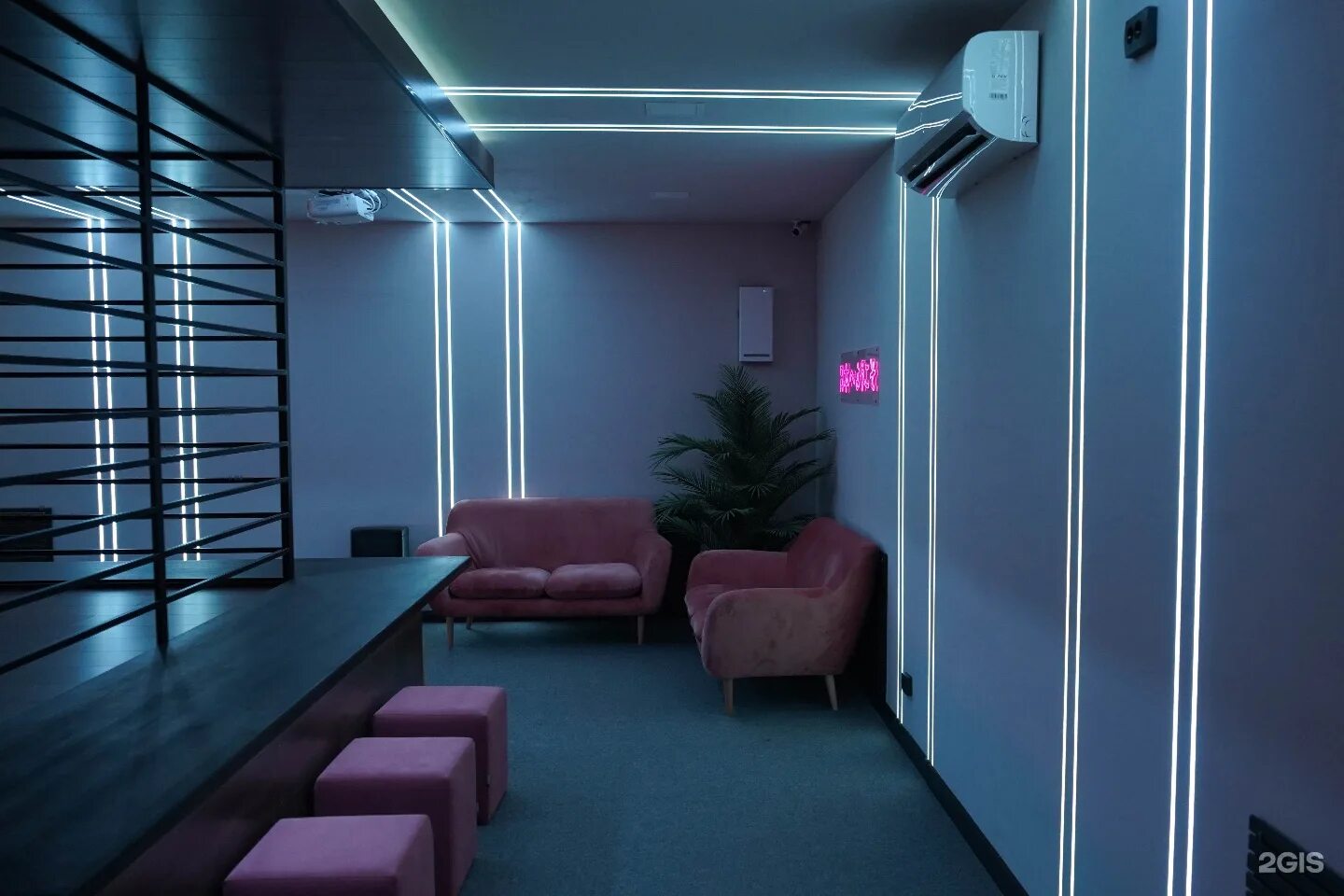 Электрозаводская 21 qweex campus. Зал токио. Концертный зал архитектура. Зал токио. Зал токио.