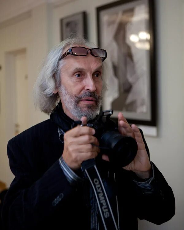 искушение 6. искушение 6. искушение 6. искушение / benedetta (2021). габриэль сото поддаться искушению.