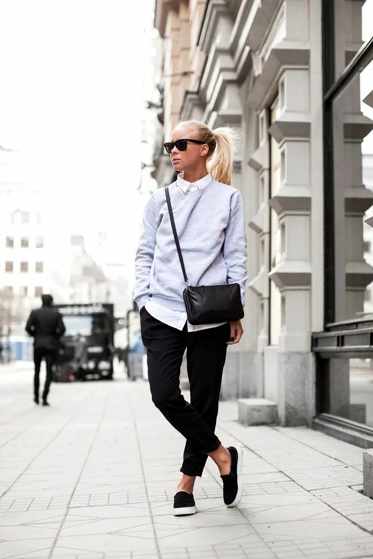 рубашка в клетку женская. стиль с рубашкой женский. стильная одежда для женщин 35 лет. белая рубашка кэжуал женская. стиль кэжуал для девушек.