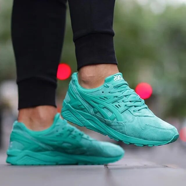 Asics gel kayano trainer. Кроссовки ASICS Gel-Kayano Trainer. ASICS Gel Kayano Green. ASICS Gel Kayano Spectra Green. Асикс гель Каяно Trainer.