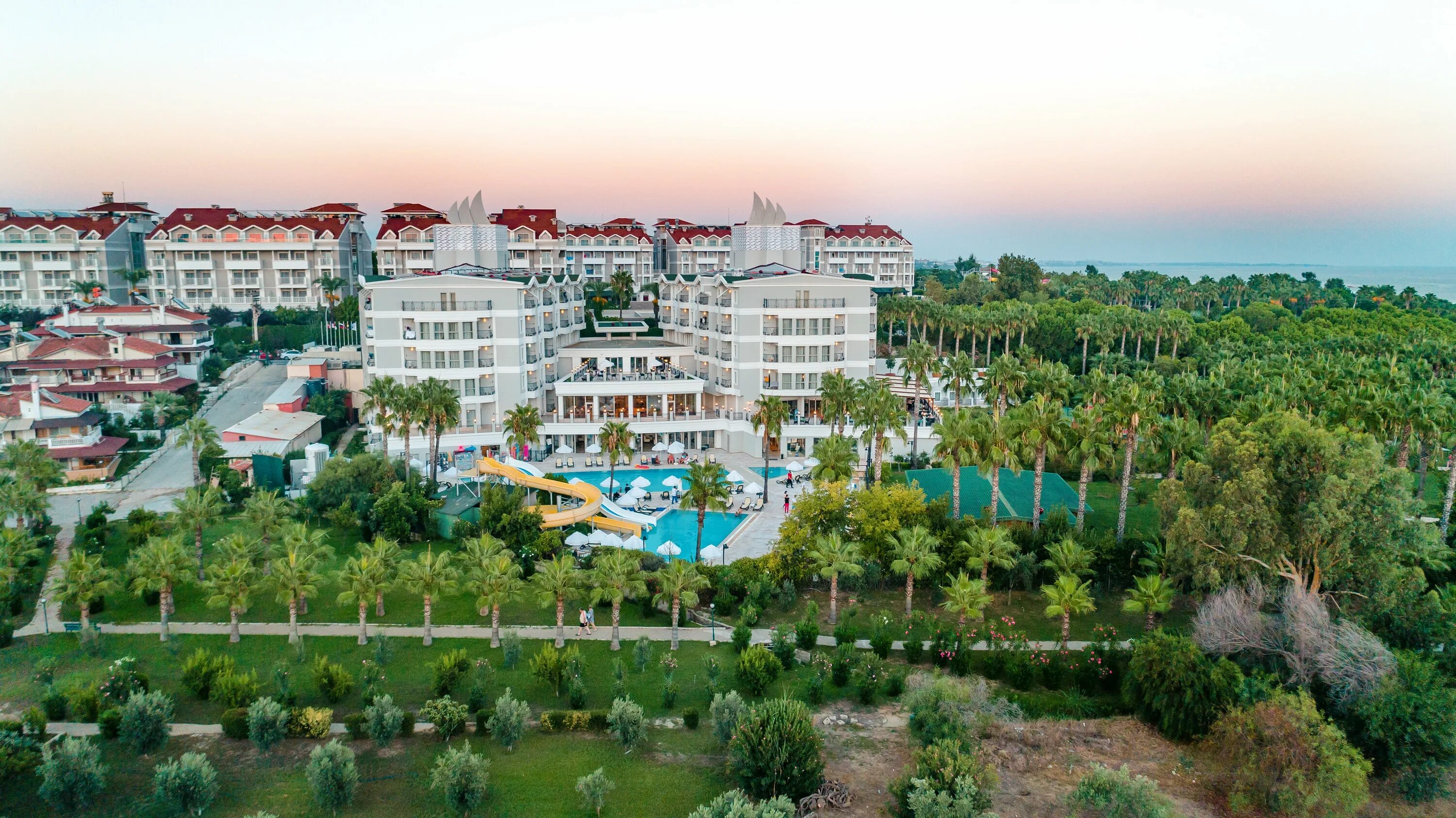 Royal atlantis resort. Роял Атлантис Турция. Роял Атлантис Сиде. Роял Атлантис Бич 4 Турция. Чолаклы Сиде Турция.