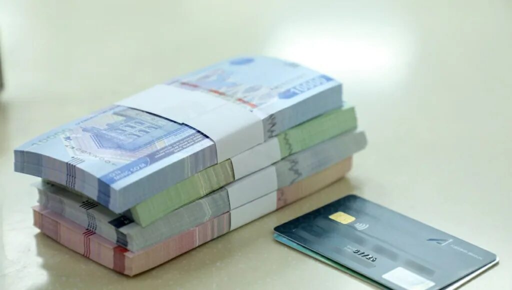 1 млрд сумов