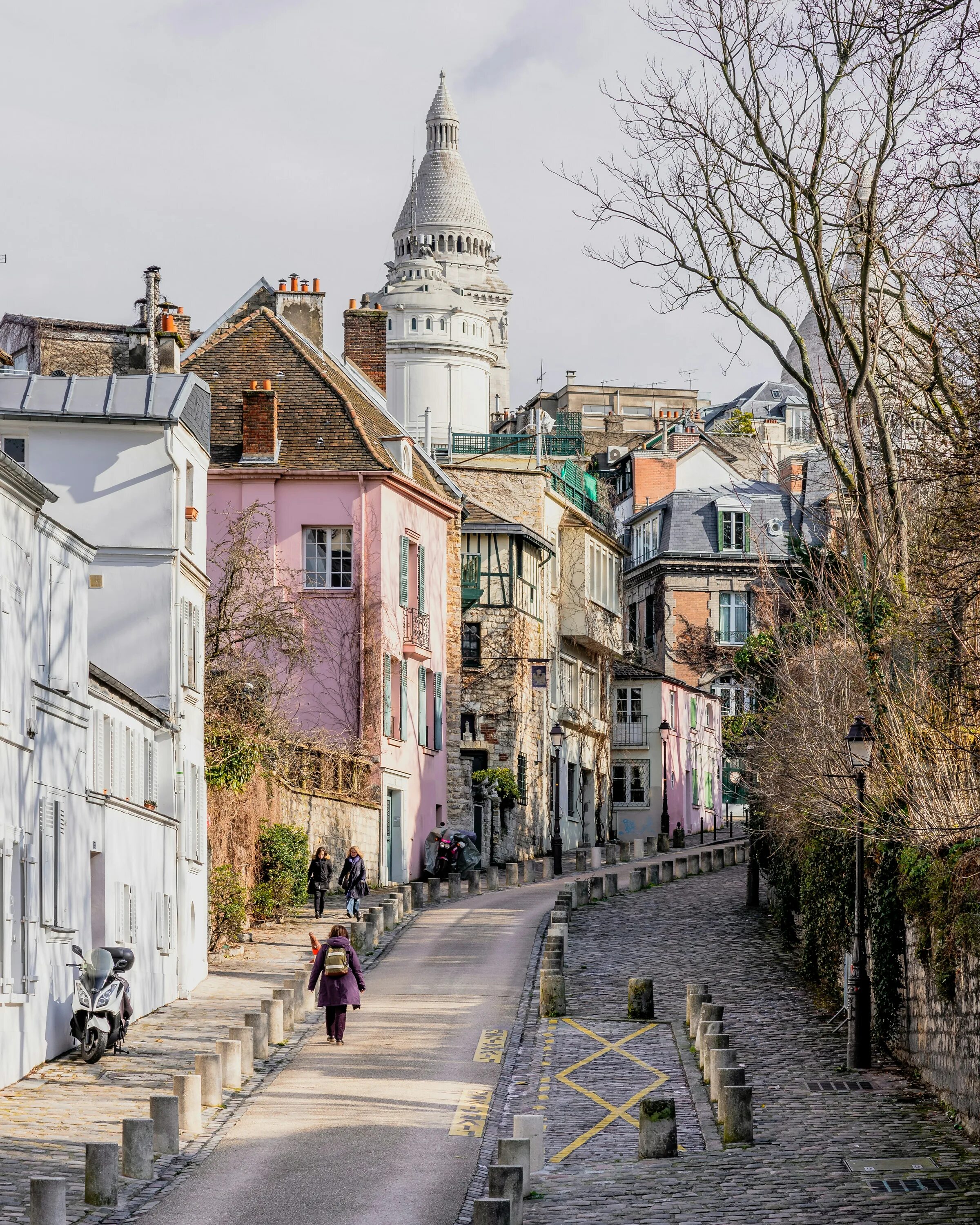 Montmartre strings