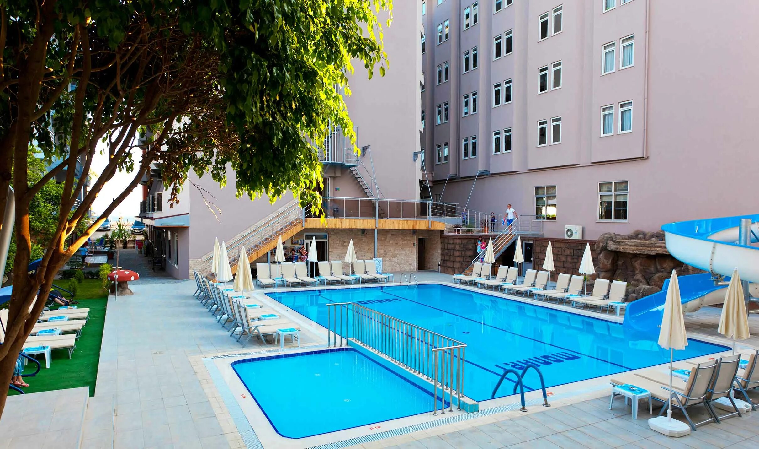 Monart city. Monart City Hotel 4 Турция. Монарт Сити отель Алания. Monart City Hotel 4 **** (Аланья). Монарт Сити отель Алания фото.