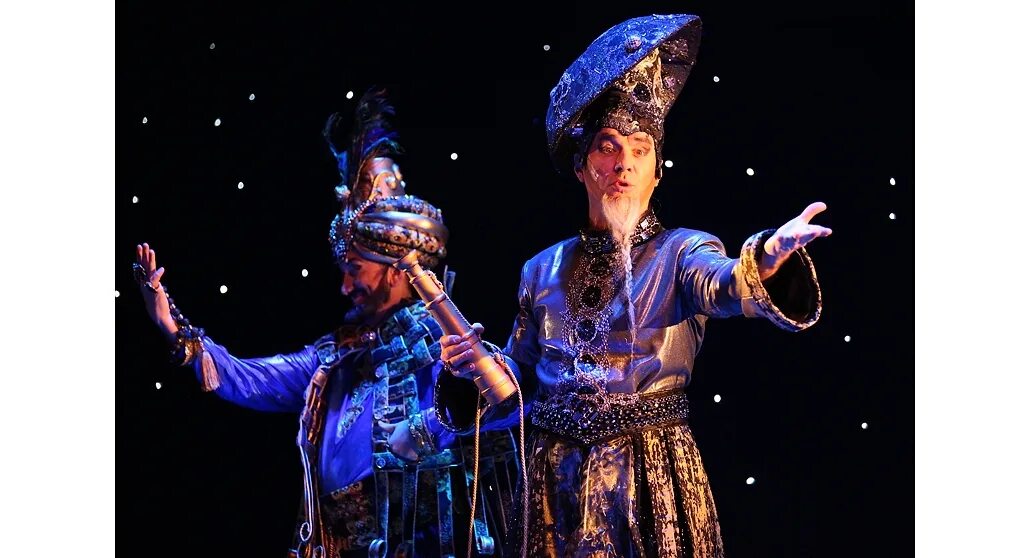 Театр театриум волшебная лампа аладдина. Алладин мюзикл театр музыкальной комедии. Мюзикл лампа аладдина. Мюзикл лампа аладдина. Мюзикл лампа аладдина.