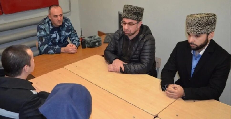 Муфтий кчр исмаил-хаджи бердиев. Дум кчр. Дум кчр. Бердиев исмаил хаджи муфтий. Духовное управление мусульман карачаево-черкесской республики.