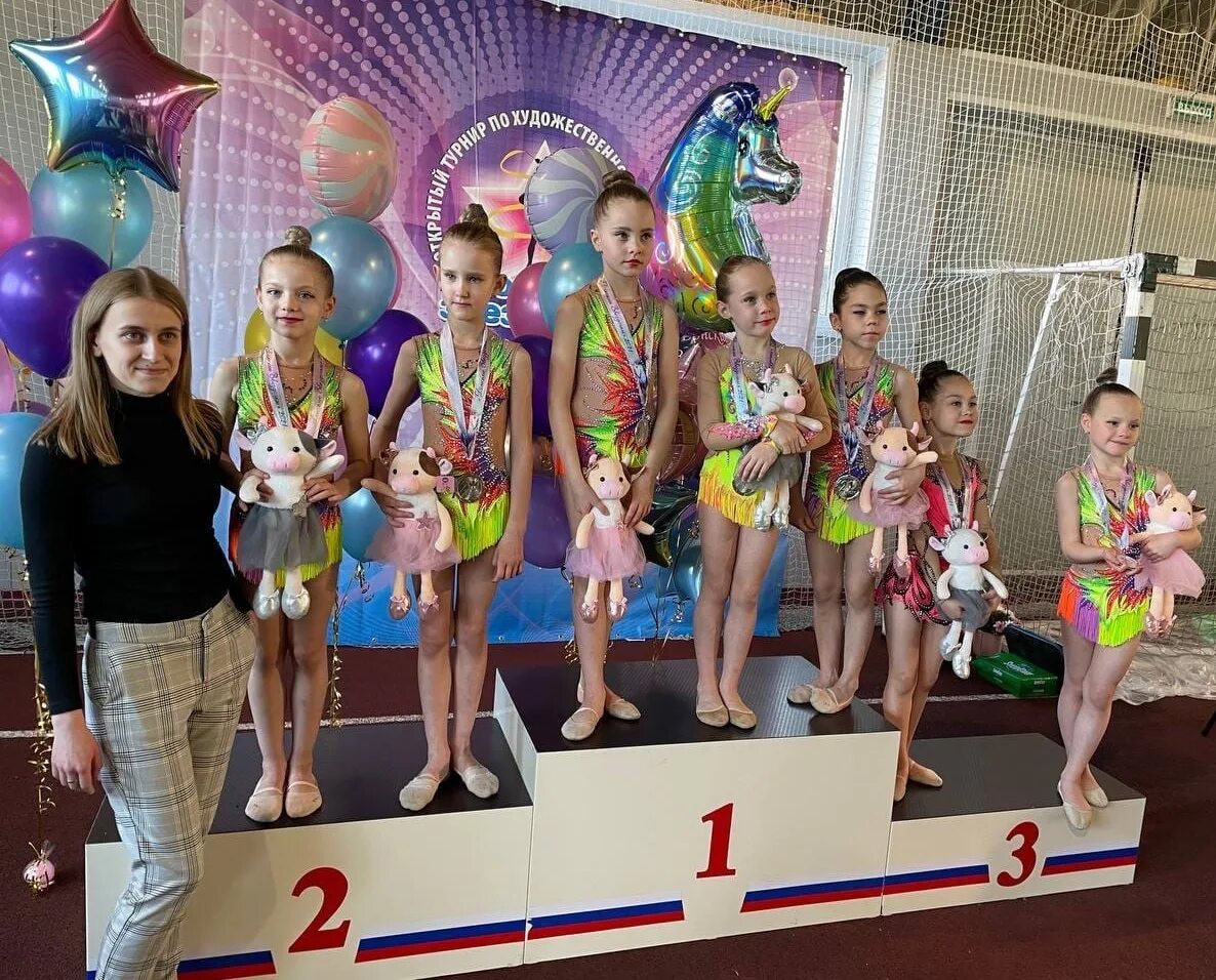 Спортивная школа г константиновск ростовской области. Дюсш 4 новошахтинск. Дюсш 1 новошахтинск. Новошахтинск спортивная школа. Бокс новошахтинск.