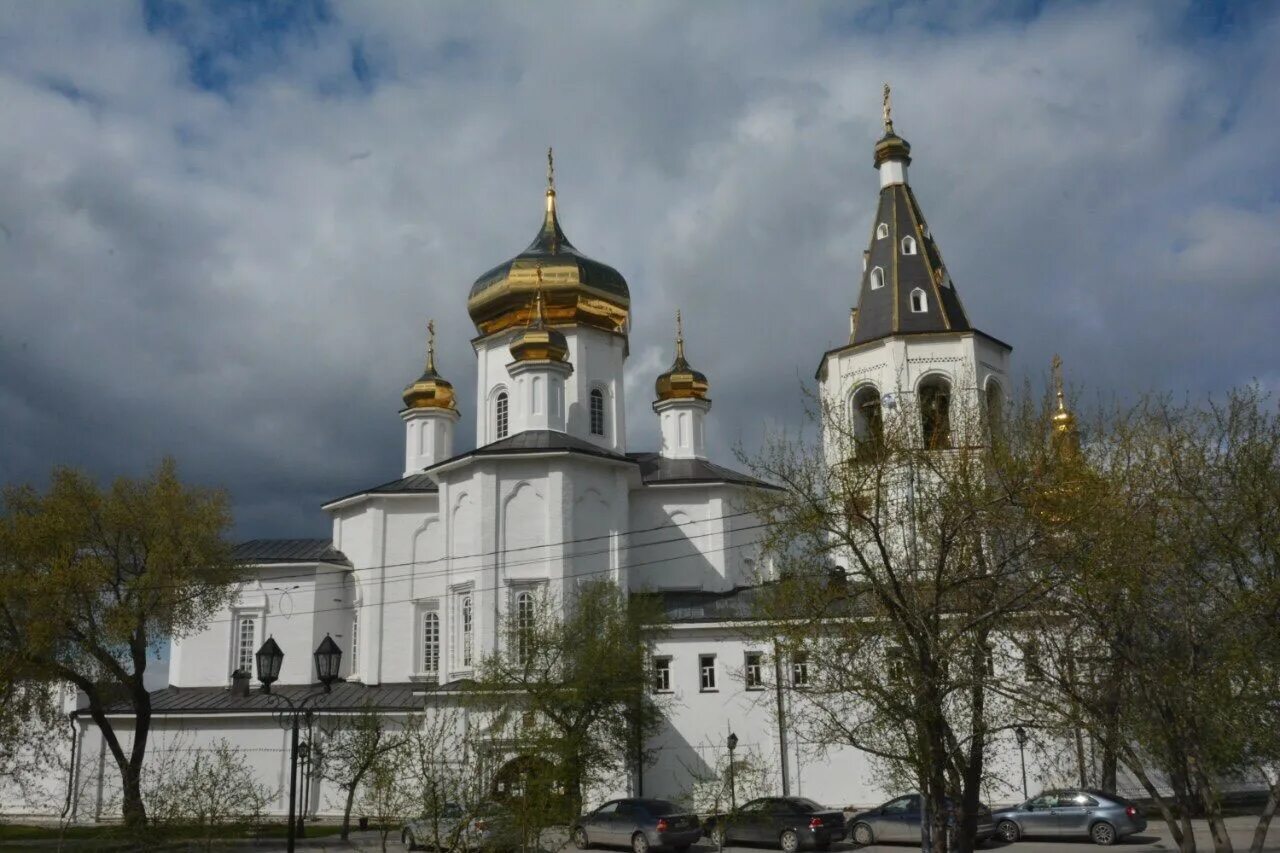 Св тюмень. Свято-Троицкий монастырь Тюмень. Монастырь Святой Троицы Тюмень. Свято-Троицкого мужского монастыря Тюмень. Троицкий мужской монастырь.