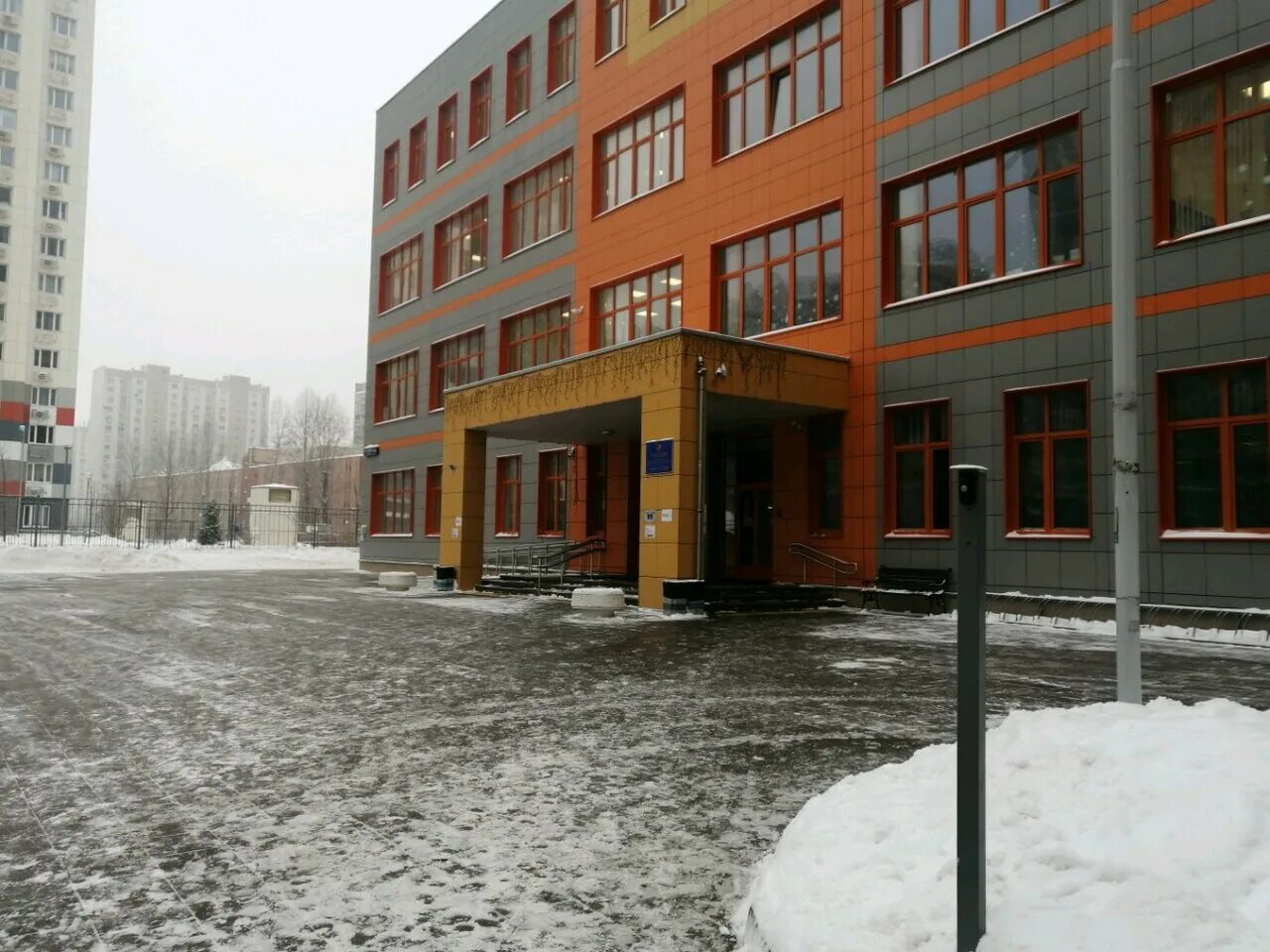 школы митино москва. школы митино москва. школа 1190 москва митино. школа 1358 2 корпус митино. митино пятницкое шоссе 31.